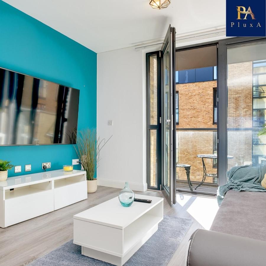 Pluxa Vivid Veranda Beautiful City Centre Apartment With Free Parking Birmingham Extérieur photo