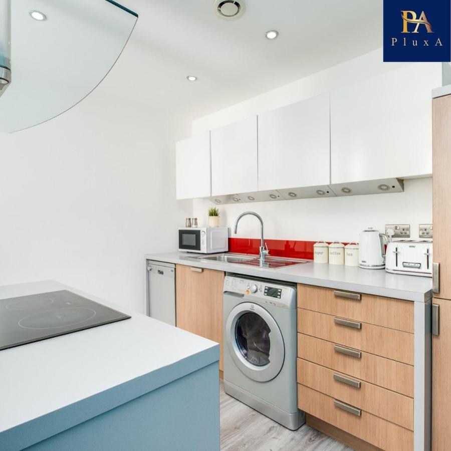 Pluxa Vivid Veranda Beautiful City Centre Apartment With Free Parking Birmingham Extérieur photo