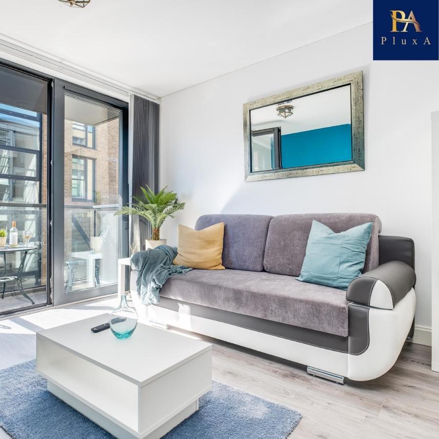 Pluxa Vivid Veranda Beautiful City Centre Apartment With Free Parking Birmingham Extérieur photo